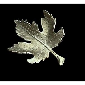 Vintage Gold Tone Maple Leaf Brooch Pin Canada 2-1/2"